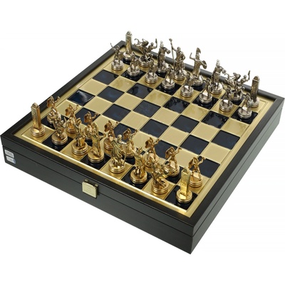 Manopoulos Šachy Řecká mytologie v dřevěné kazetě se zlatými/stříbrnými figurkami a mosaznou šachovnicí 34x34 cm