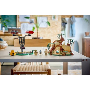 Image 1 of LEGO® Star Wars™ SMART Play - Yoda's Hut and Jedi Training (75422)
