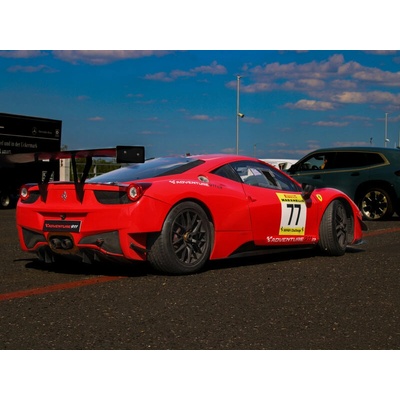 Spolujazda v pretekárskom Ferrari