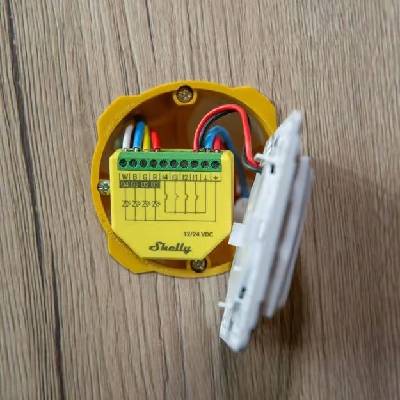 Ovladač Shelly Plus RGBW PM – RGBW WiFi ovladač
