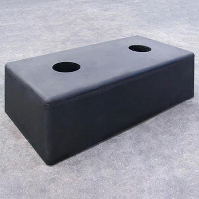 VMBal Gumový doraz na rampu 500 x 250 x 140 mm