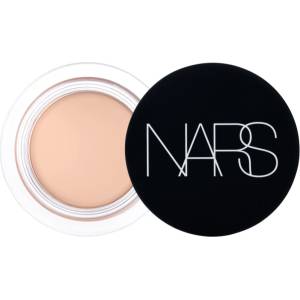 NARS Soft Matte Complete Concealer матиращ коректор за пълно покритие цвят HONEY 6.2 гр