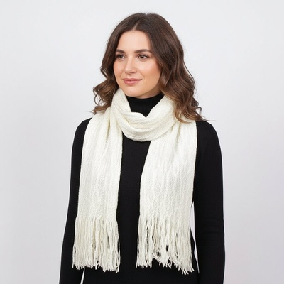 Плетен шал в цвят ванилия с ламе