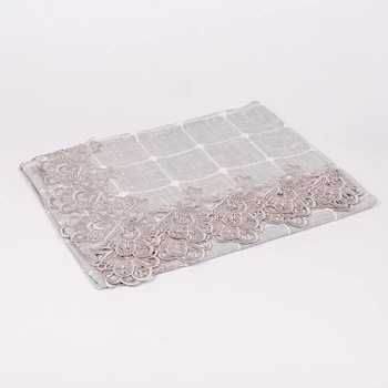 Image 1 of Покривка за маса в сив цвят на квадрати с нежна дантела