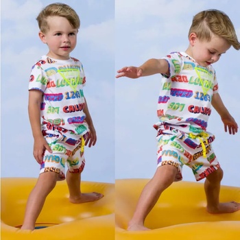 Image 1 of Guess Къси панталони покрити с цветни надписи Guess