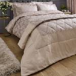 Catherine Lansfield Бежово капитонирано покривало за легло от дамаск 240x260 cm Damask Jacquard - Catherine Lansfield (BD/44737/W/24026/CHP)