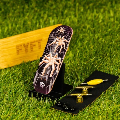 Finga Fingerboards Komplet začiatočník Design Pavouk zlaté trucky