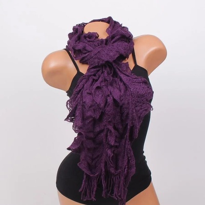 Дамски шал в лилаво с къдрици и ресни