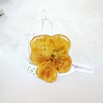 Meganflo Брошка голяма теменужка