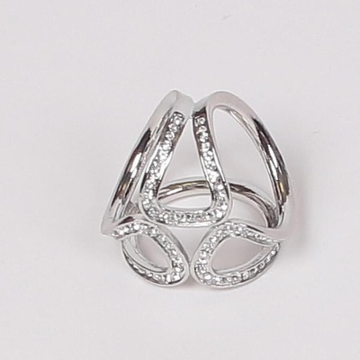 Сребрист пръстен за шал с кристални камъчета