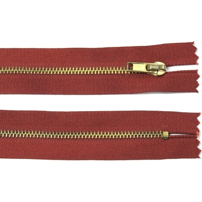 Kovový zip no.3 nerozepínací 14cm červený (zlaté zoubky)