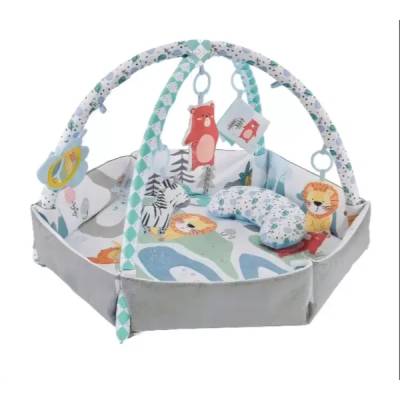 Man Yuk Toys 2 в 1 мечо игрално килимче с възглавничка за корем - 102 x 110 cm (6557)