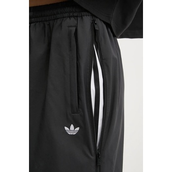 adidas Originals Спортен панталон adidas Originals WOVEN TP в черно с апликация JX9206 (JX9206)