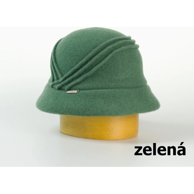 Vlněný klobouk zdobený sámky a plíškem zelená