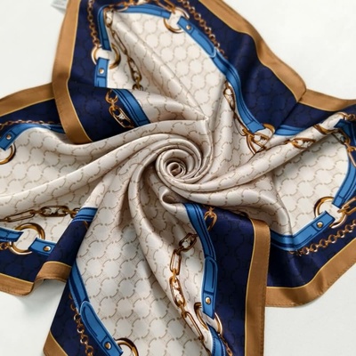 hedvábný šátek béžový s modrým a zlatým řemínkem – Zboží Dáma