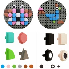 Masterkidz sada kolíkov v tvare geometrických tvarov pre tabule STEM 64 ks
