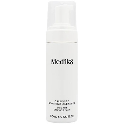 Medik8 Calmwise Soothing Cleanser ултра нежна почистваща пяна за чувствителна кожа 150 мл