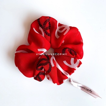 VYSNÍVANÉ COPÍKY Gumička scrunchie na vlas latkovaná - Red