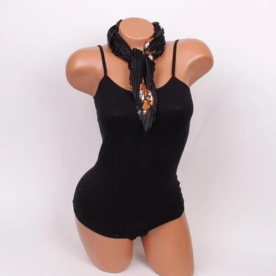 Черно плисирано дамско фишу с апликации мечета