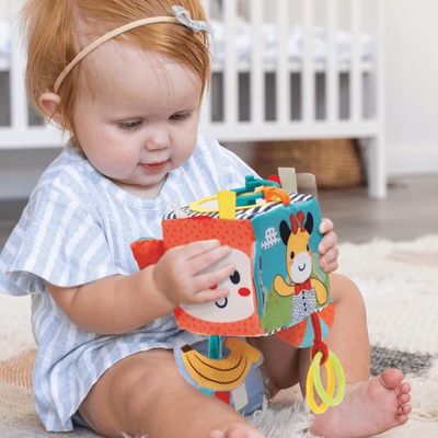 Infantino závesná kocka s aktivitami Levík