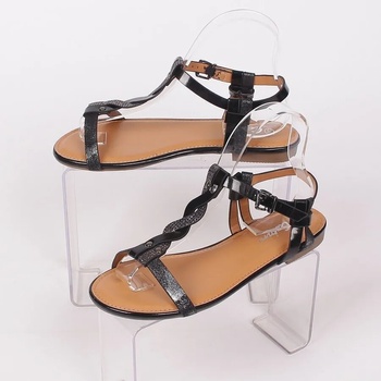 Дамски кожени сандали в черно със сребриста декорация