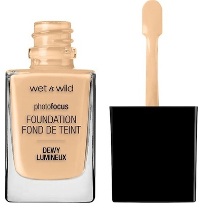 Wet n Wild Photo Focus Dewy vysoce krycí rozjasňující make-up Soft Beige 28 ml