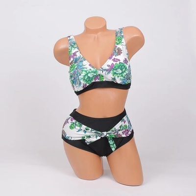 Макси бански в черно и бяло с нежни цветя - чашка c/d