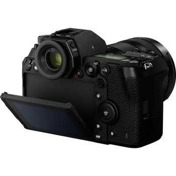 Image 1 of Panasonic Lumix S1 Body (DC-S1)