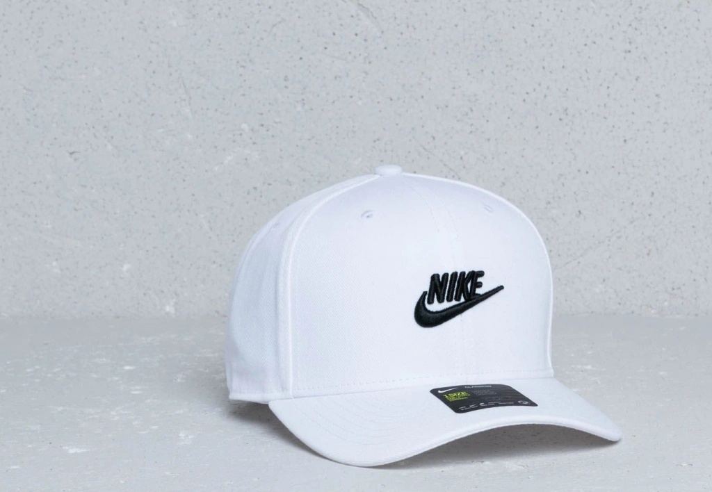 nike classic 99 futura snapback