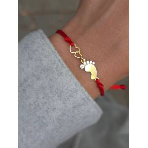 Kathryn' s Bracelets Дамска Гривна с Червен конец - Златно Краче и Сърца - " Мама" (ЗГМ)