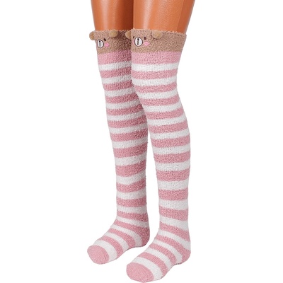 Пухкави 7/8 чорапи на райе в бяло и цвят пудра