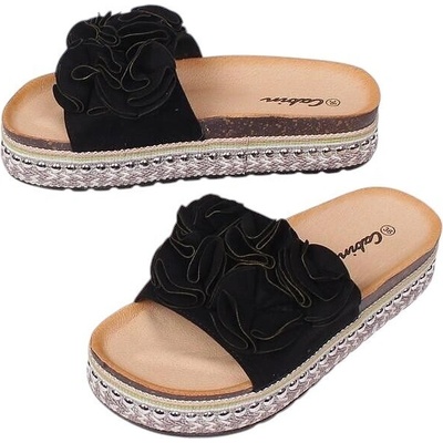 Чехли в черен цвят с ефектна декорация