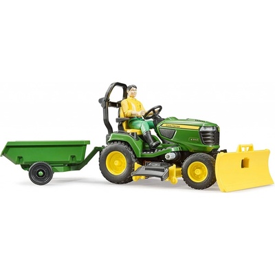 Bruder Záhradný traktor John Deere X949 sa záhradníkom
