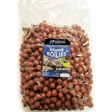 Raptor Baits Krmné boilies JAHODA/KUKUŘICE 5kg 20mm