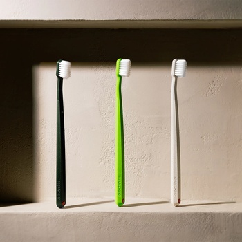 HERBADENT ORIGINAL FLOSS Zubná kefka s ultrajemnými vláknami tmavo zelená