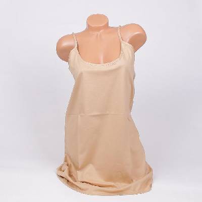 Памучна нощница в бежово с тънка презрамка