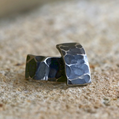 Moon Natura tmavé kované nerezové náušnice CR5768