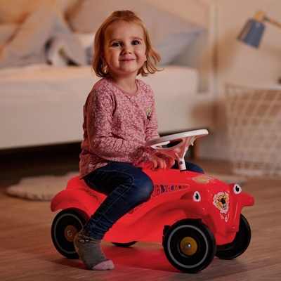 BIG auto Bobby Car Classic Led BIG červené se svítící karoserií a klaksonem