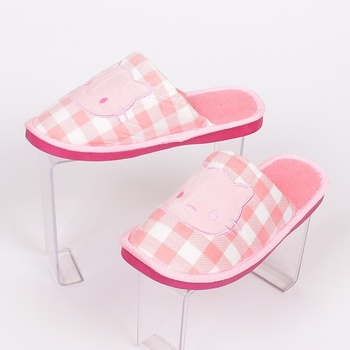 Дамски топли пантофи в розово и кариран десен с коте