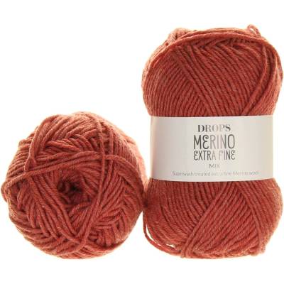 Drops Merino Extra Fine 45 rumělka