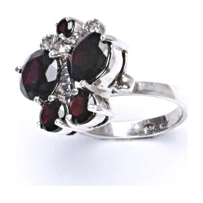 Čištín stříbrný přírodní granát 4493