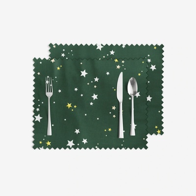 Goldea vianočné prestieranie na stôl teflónové - hviezdičky na zelenej - 2ks 30 x 40 cm