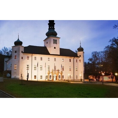 Exkluzivní zámecký pobyt s wellness procedurami, 3chodovou večeří a nádechem romantiky