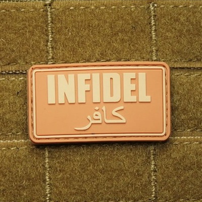 JACKETS TO GO Nášivka INFIDEL plast DESERT