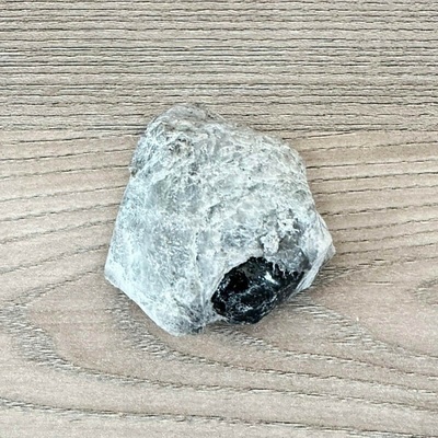 Nefertitis Obsidián Apačská slza v matrixu USA 35 NF64407 - cca 2 cm, 71,3 g