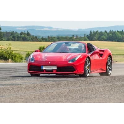 Jízda ve Ferrari na letišti Dlouhá Lhota u Příbrami