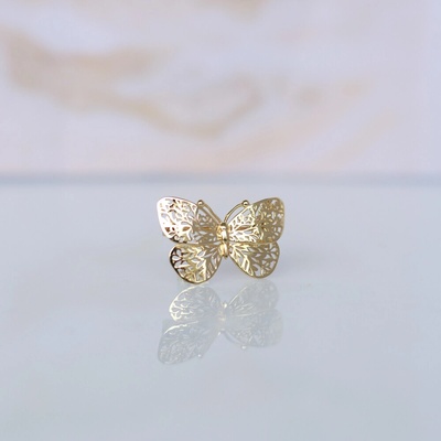 Lillian Vassago Zlatá brošňa motýľ zdobený vyrezávaním LLV22-GBR006