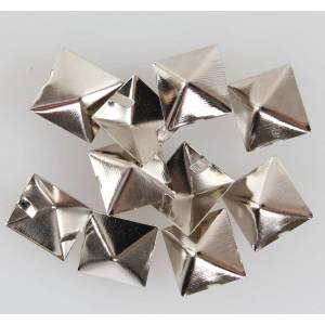 Black & metal метални пирамиди - 10pcs - CW-032
