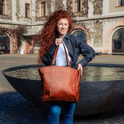 The Chesterfield Brand kožená shopper kabelka BERLIN C38.016031 koňak
