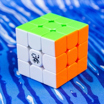 Rubikova Cube GuHong V3 M 3x3x3 DaYan na speedcubing farby Stickerless